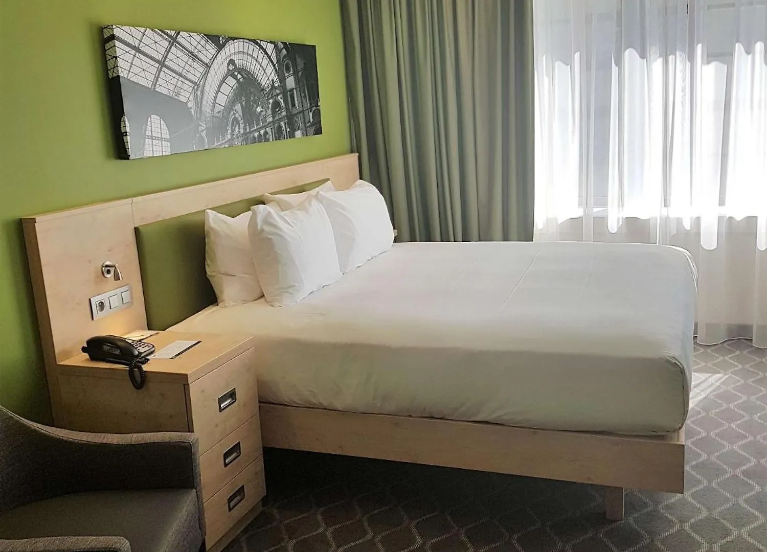 Hampton By Hilton Antwerp Central Station 3*,  Belgium