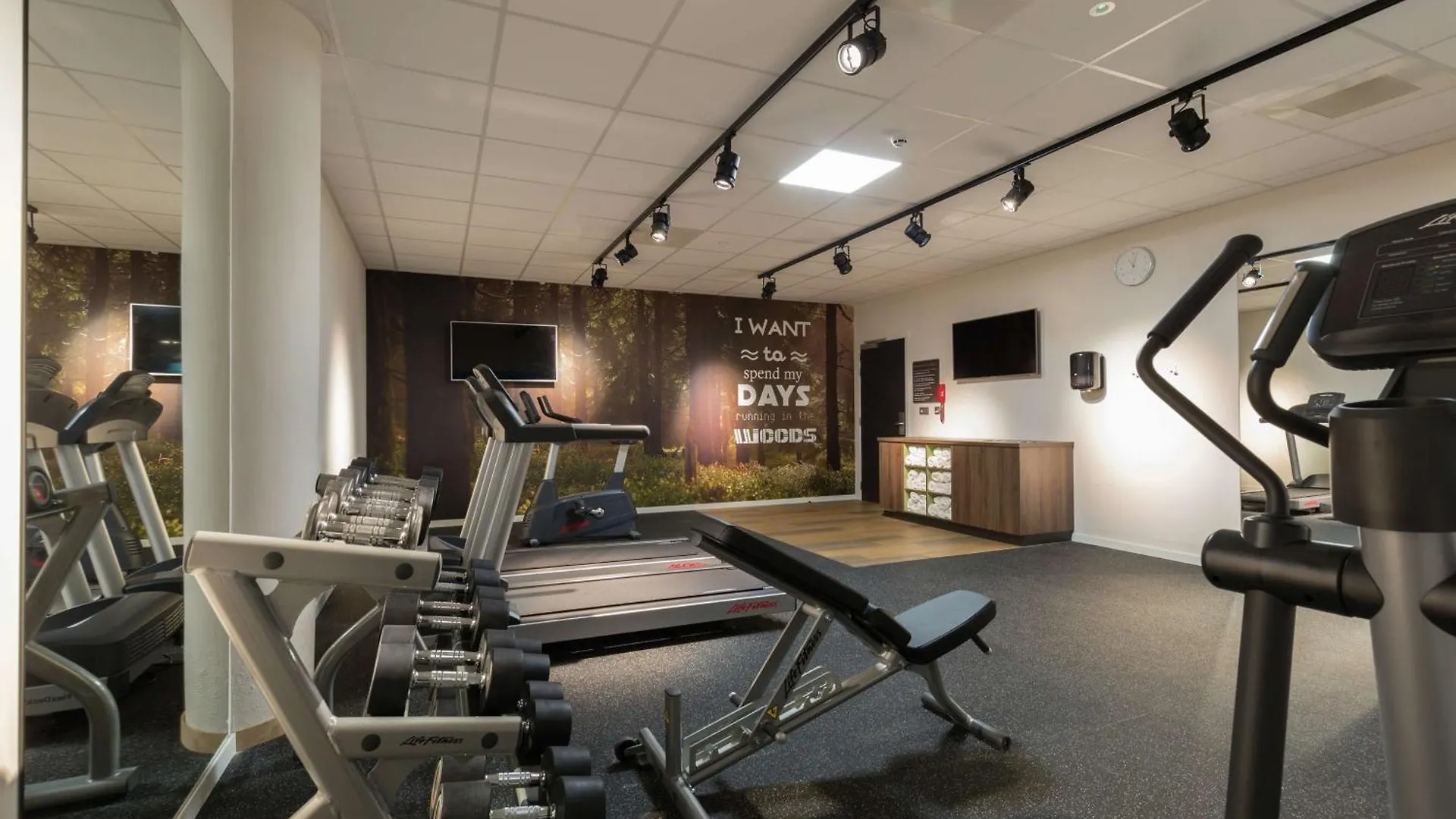 Hampton By Hilton Antwerp Central Station 3*,